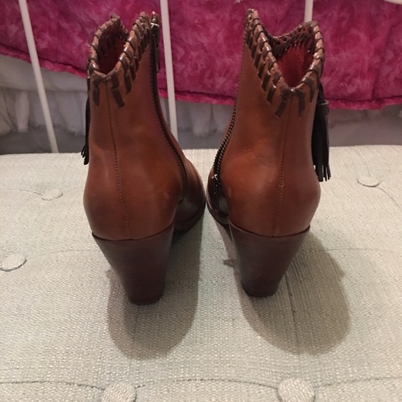 Trask. Booties with tassels and stitching - Picture 6 of 7
